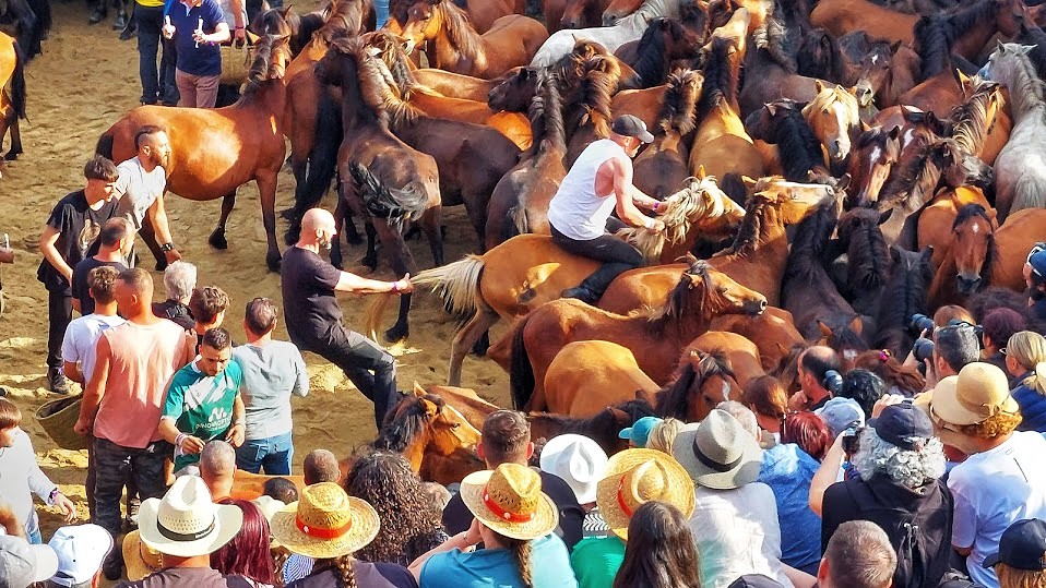 turismo cultural, rutas por la naturaleza, tradiciones, Rapa das Bestas